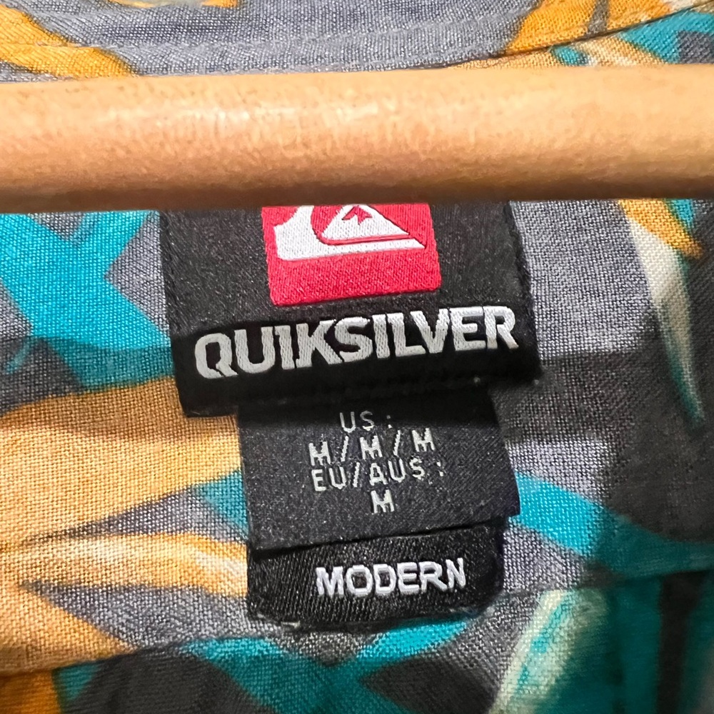 Quiksilver Birds of Paradise button up shirt